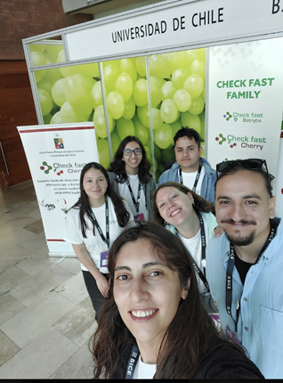 Imagen de la galería del Laboratorio de Fitopatología Frutal y Molecular: image45